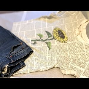 Cute sunflower newspaper top